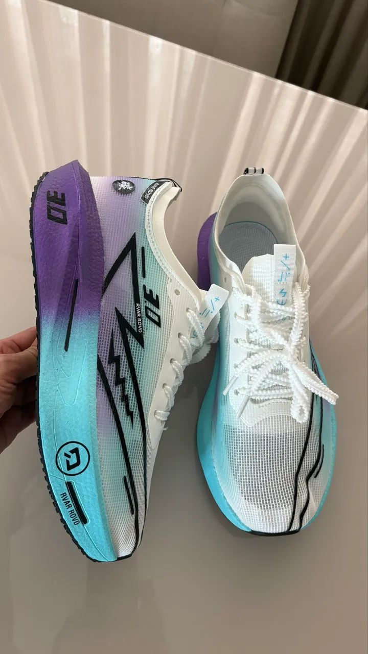 Tênis  de corrida com placa de carbono  - Foto 5