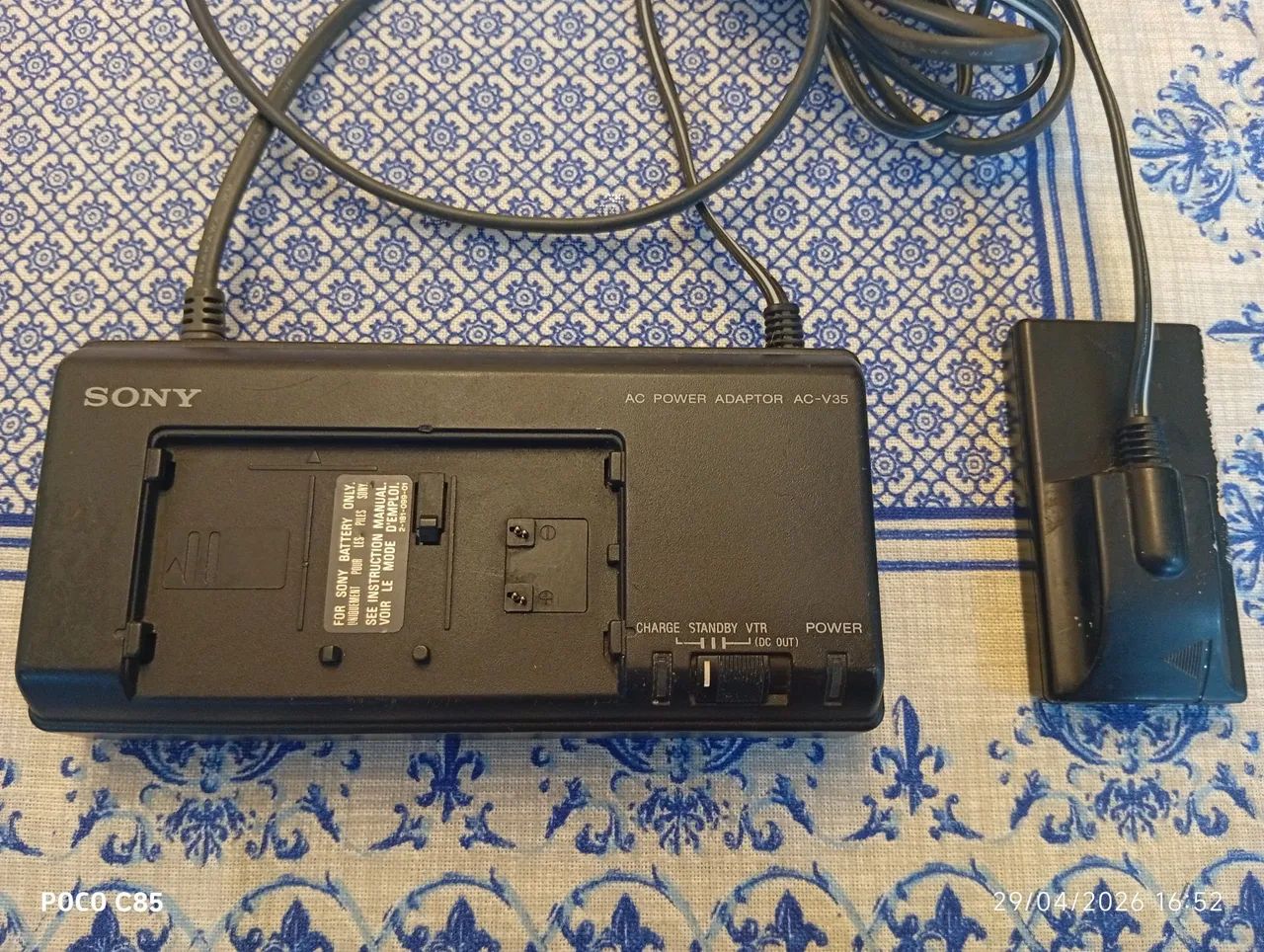 Carregador de bateria Sony 