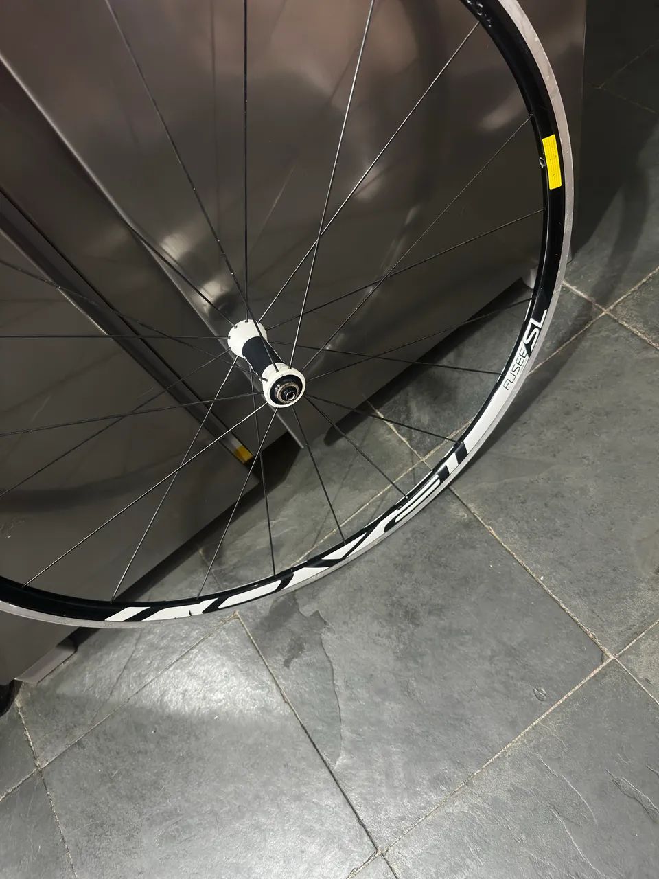 Roda bicicleta dianteira Roval Specialized  - Foto 3