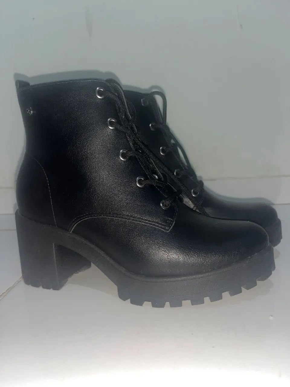 Bota de Salto Ramarim - Seminova 