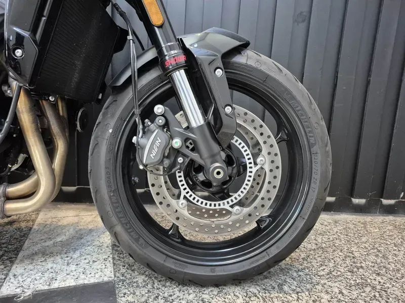 Triumph Trident 660 660 cc  - Foto 3