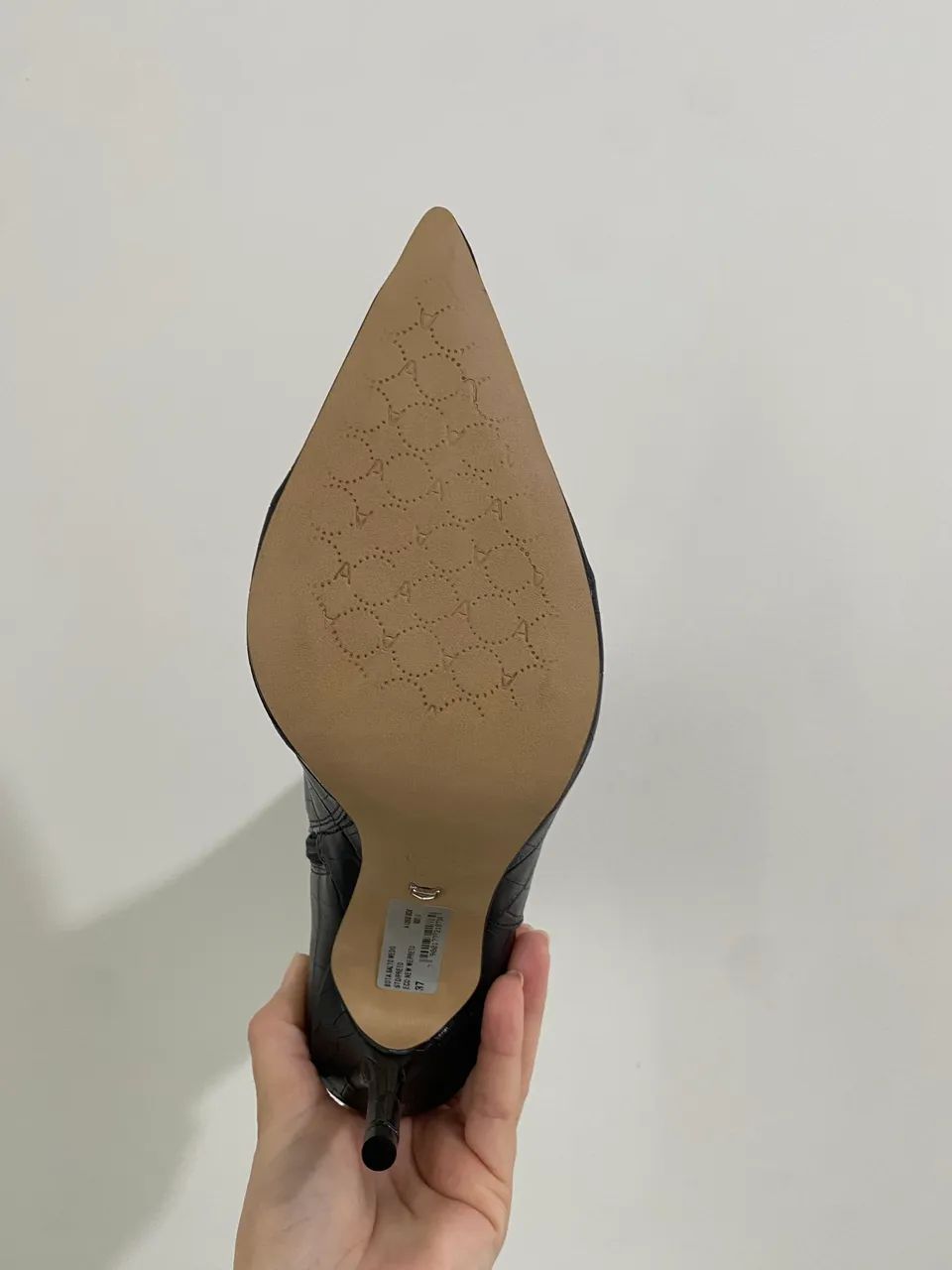 Bota Arezzo de couro TAMANHO: 37 - Foto 4