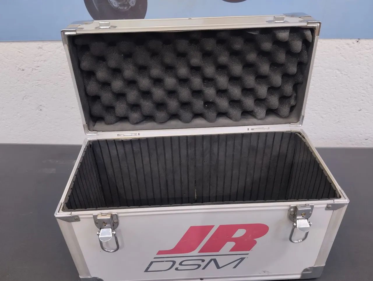 Caixa para rádios jR  aeromodelo  - Foto 4