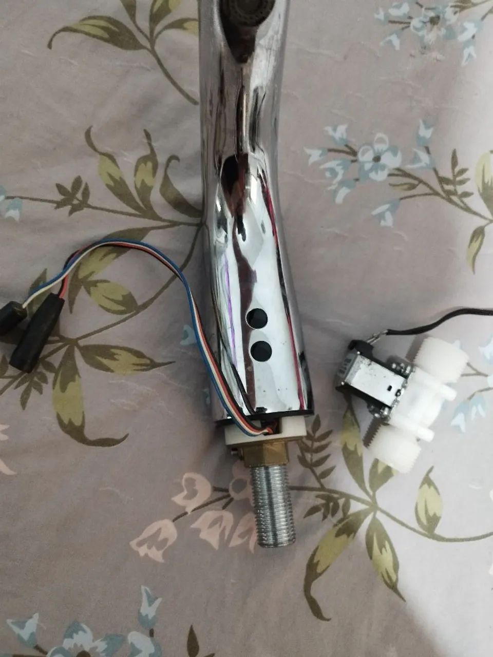 Torneira automática DOCOL ( Pra sair hoje) - Foto 2