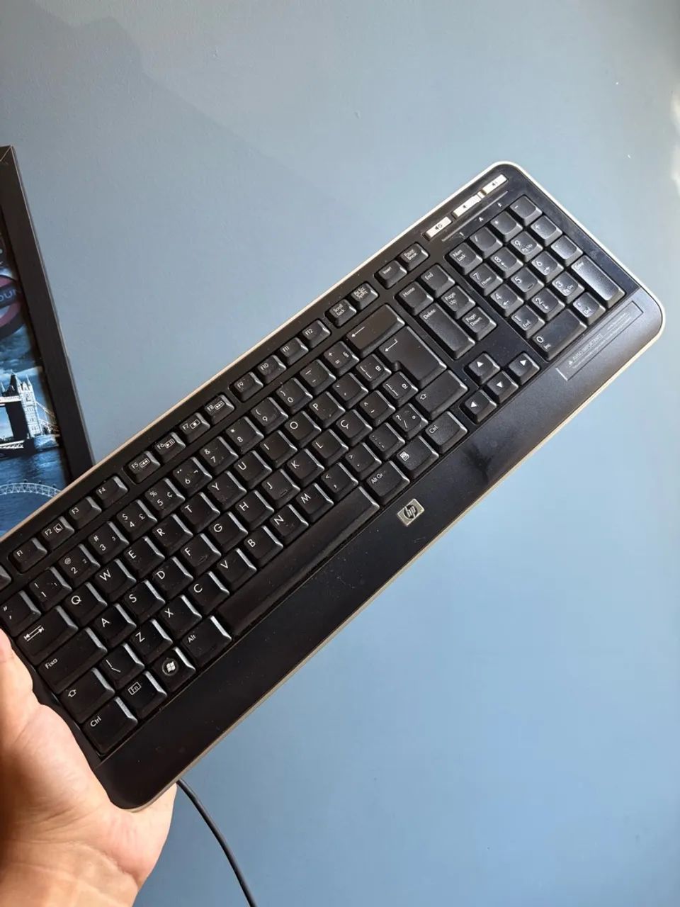 Monitor Samsung e teclado hp - Foto 4