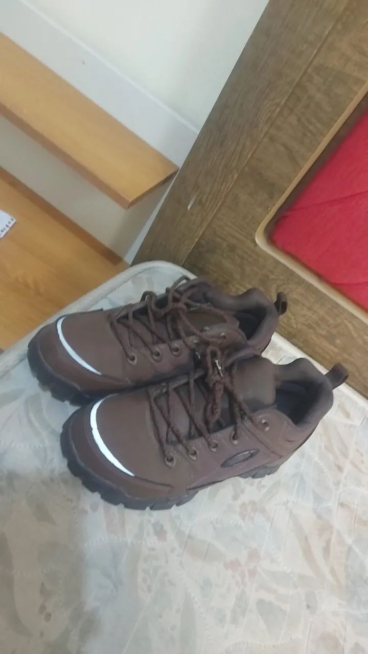 Botinha  da okley  marron