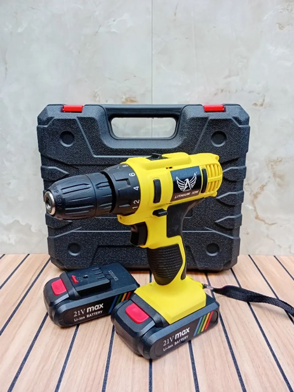 Parafusadeira Furadeira Sem Fio 21V + Kit Completo com Maleta - Foto 4