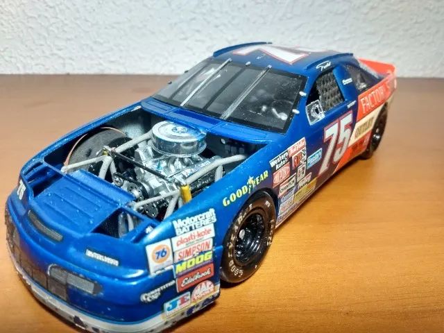 Miniatura Ford Thunderbird Nascar 1/24 - Foto 5