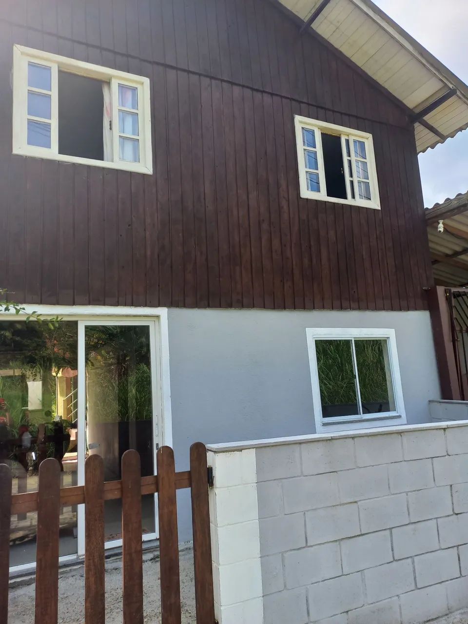 Vendo ou troco por outra casa 