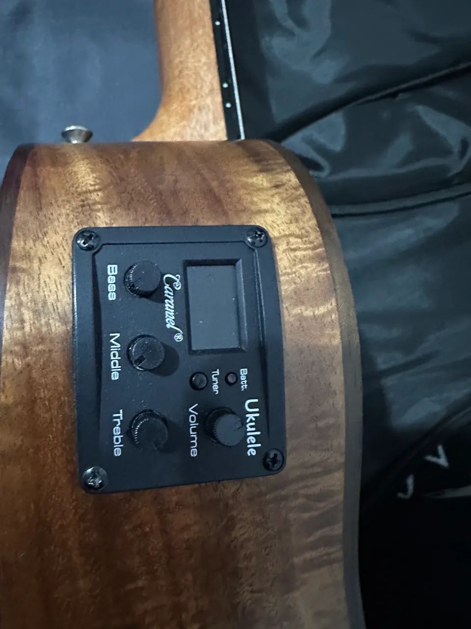 Ukulele 6 cordas Caramel  - Foto 2