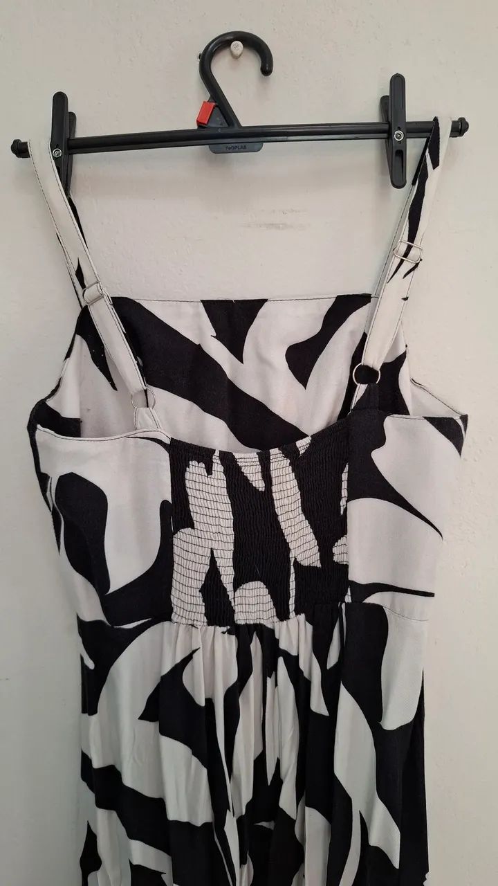 Vestido midi YSC com estampa floral preto e branco - Foto 2
