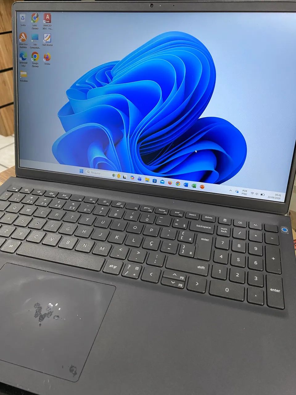 inspiron i15 a0500 am10p