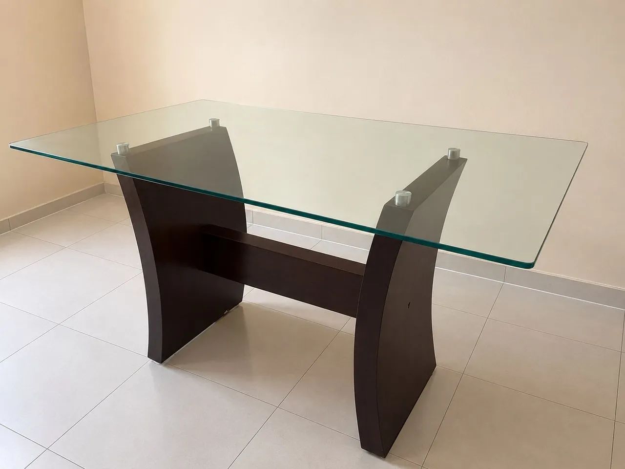 Mesa de Madeira com Tampo de vidro