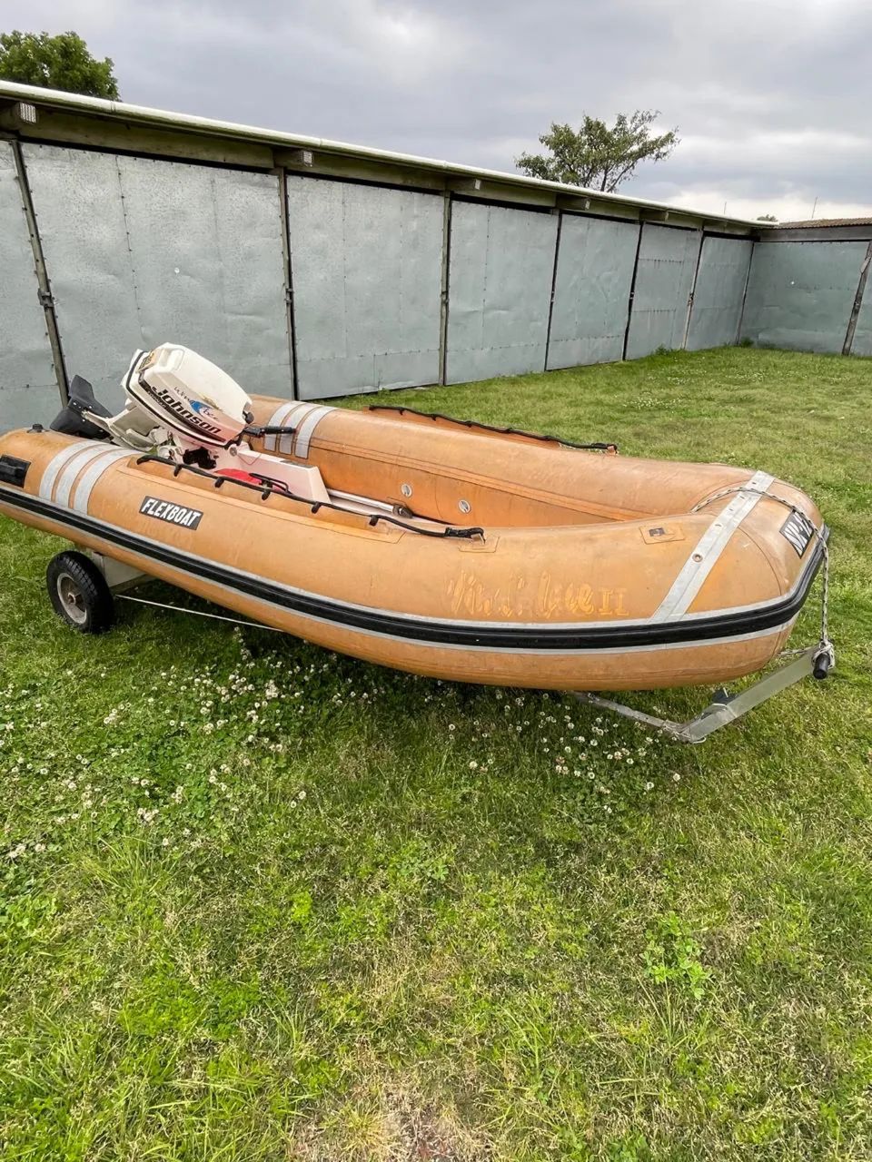 Lancha inflável bote fundo rígido  - Foto 4