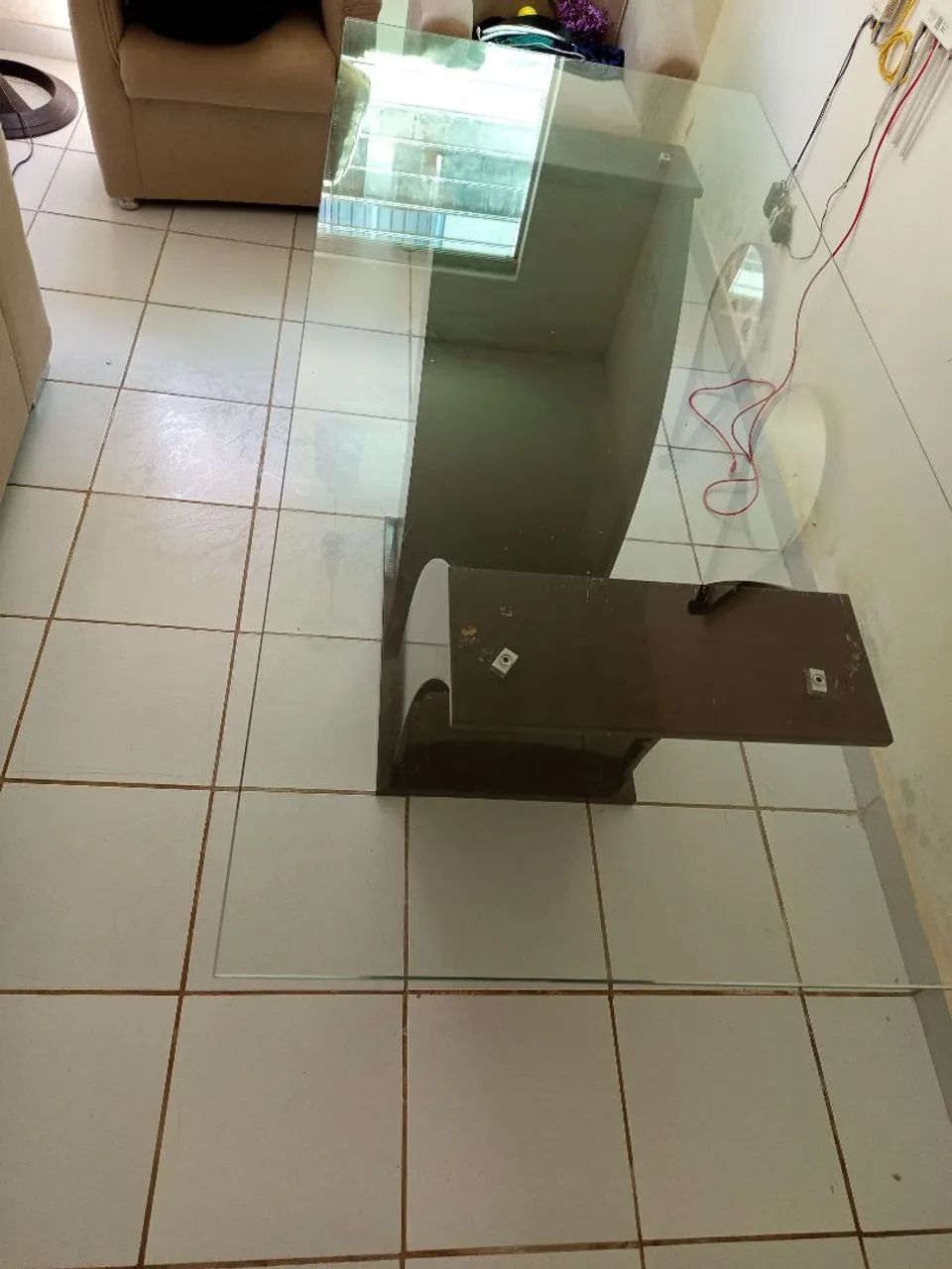 Vendo mesa com tampo de vidro  - Foto 3