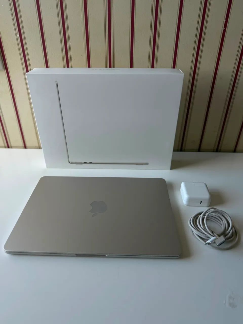 Mac Air prata chip da Apple M2 8gb de RAM SSD 256gb 