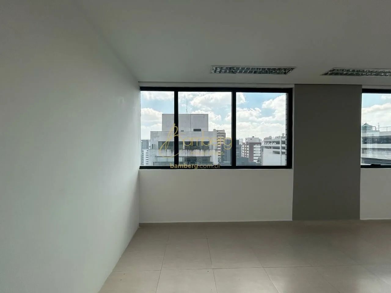 Sala comercial a passos do Metrô Santa Cruz - Foto 3