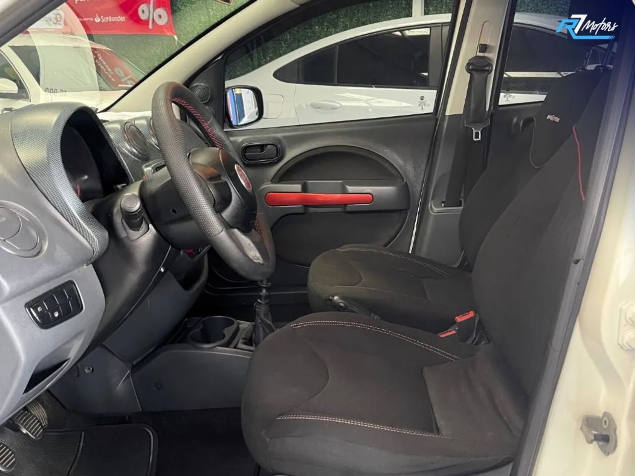 Fiat Uno Sporting 1.4 EVO Fire Flex 8V 4P 2013 - Foto 4