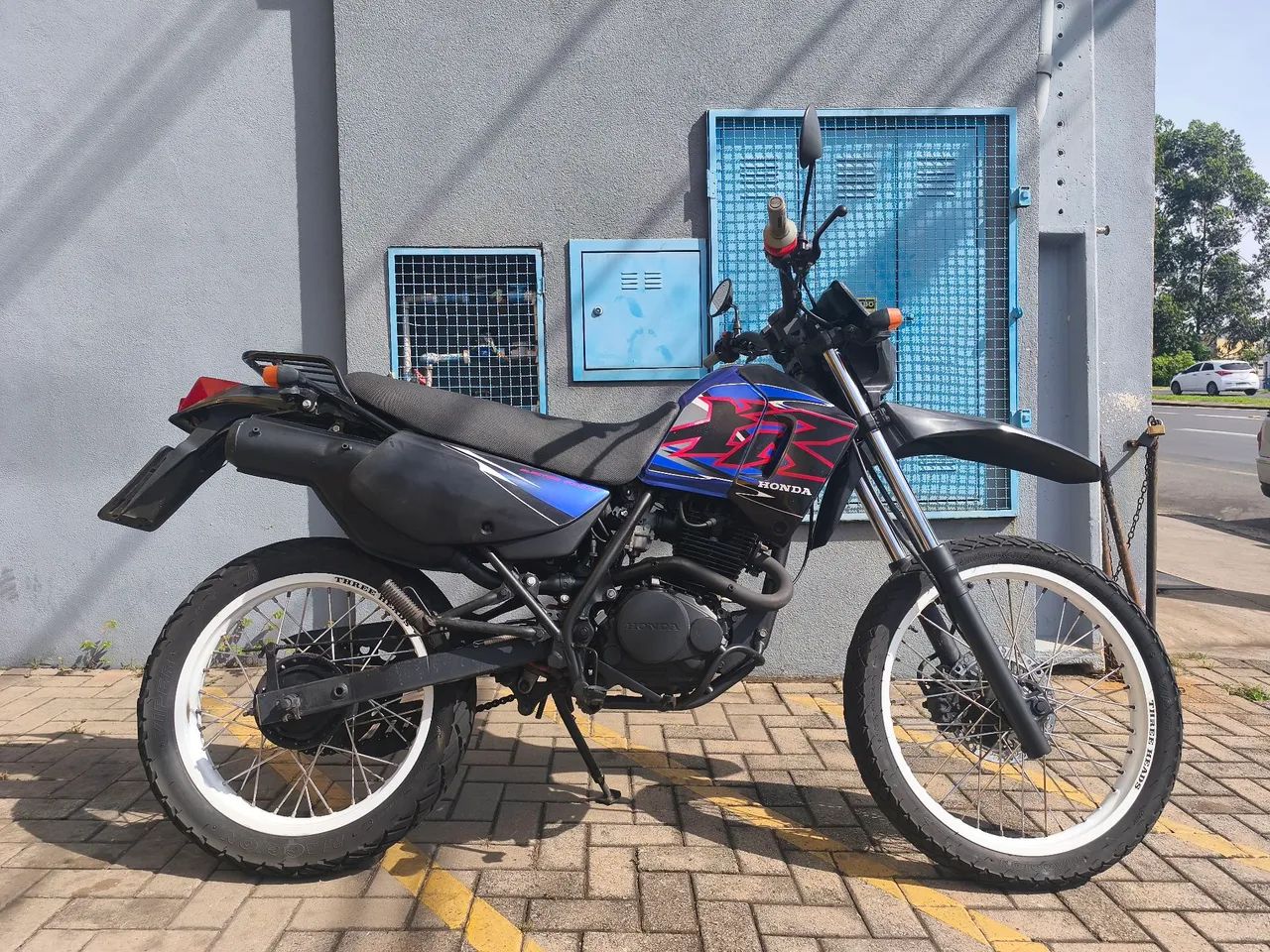 XR 200 - Foto 2