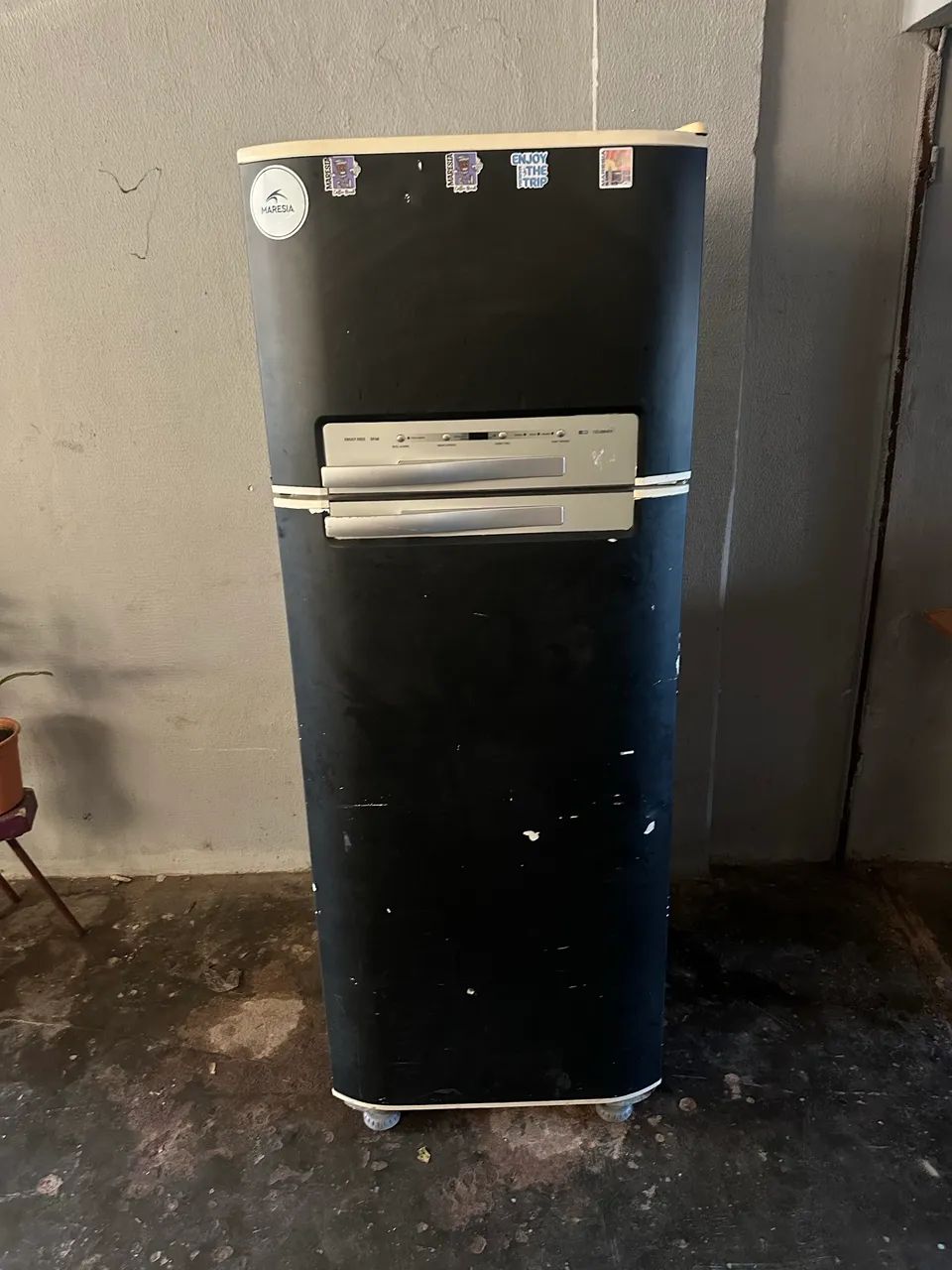 Vendo geladeira Eletrolux 