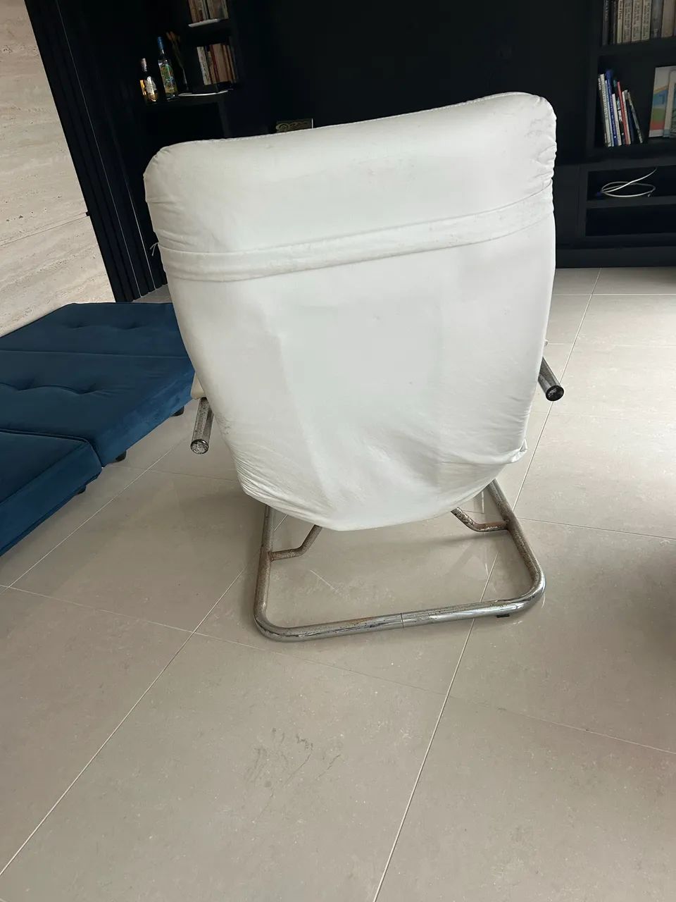  poltrona reclinável couro branco  - Foto 4