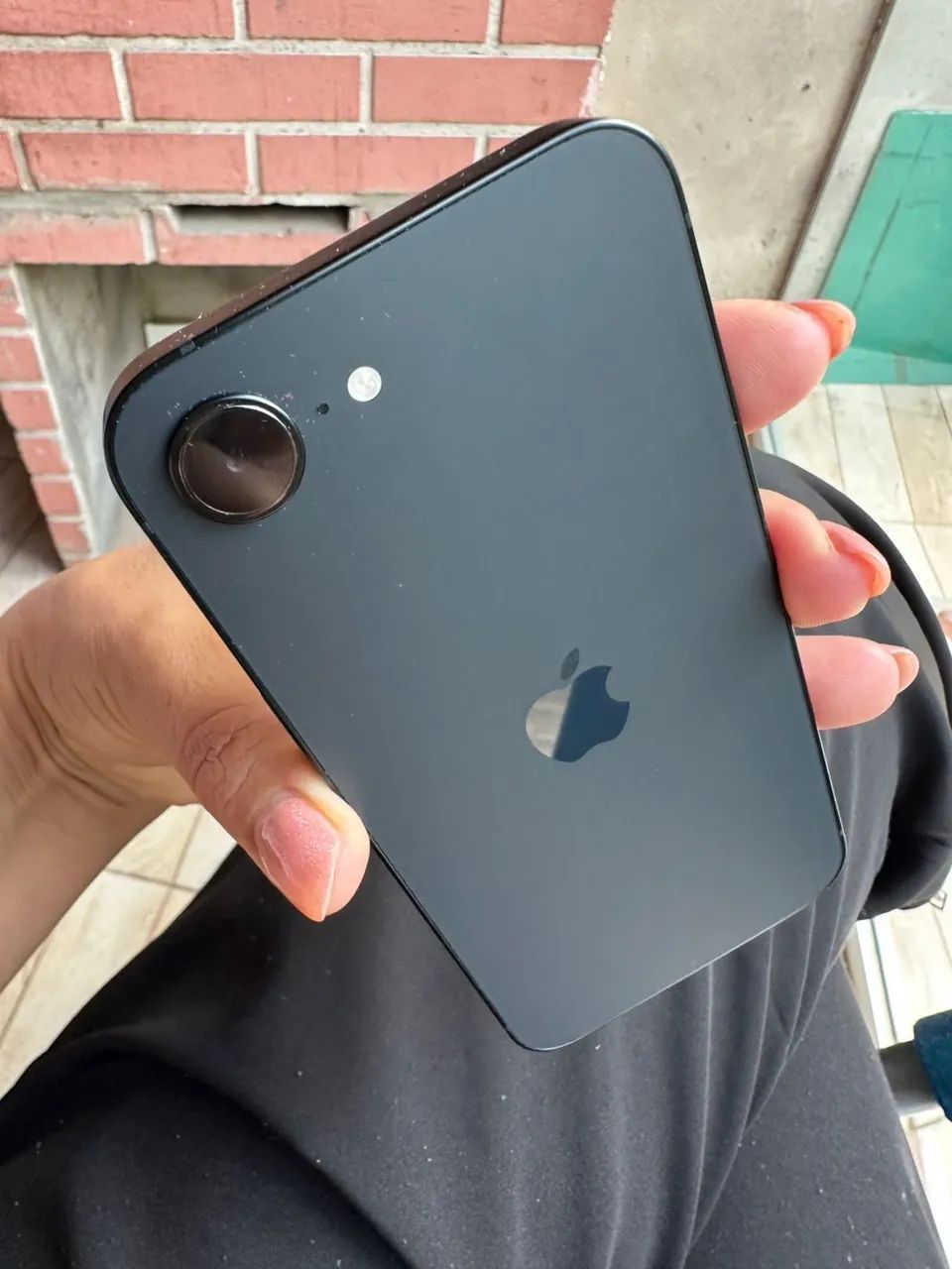 iPhone 16e - Foto 2