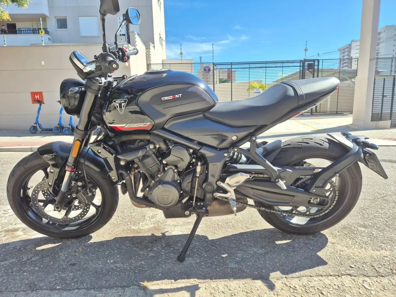 TRIDENT 660