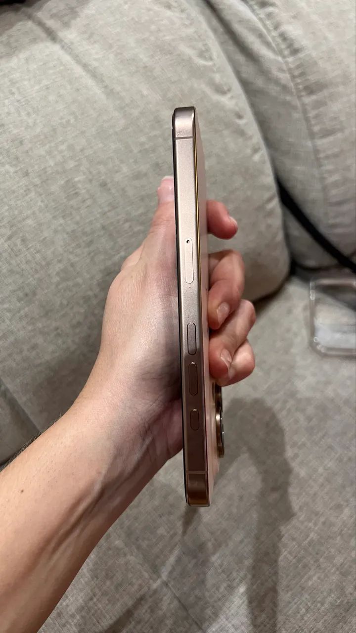 iPhone 16 pro 256g - Foto 3