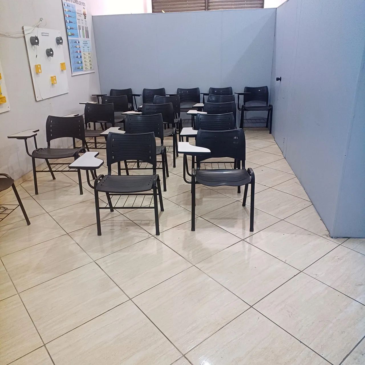 Cadeiras de Aula excelentes - Foto 2