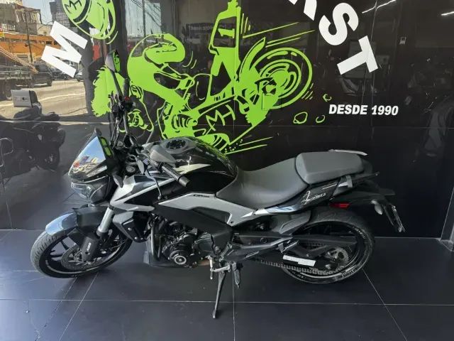 Bajaj Dominar D250 2025 - Foto 2