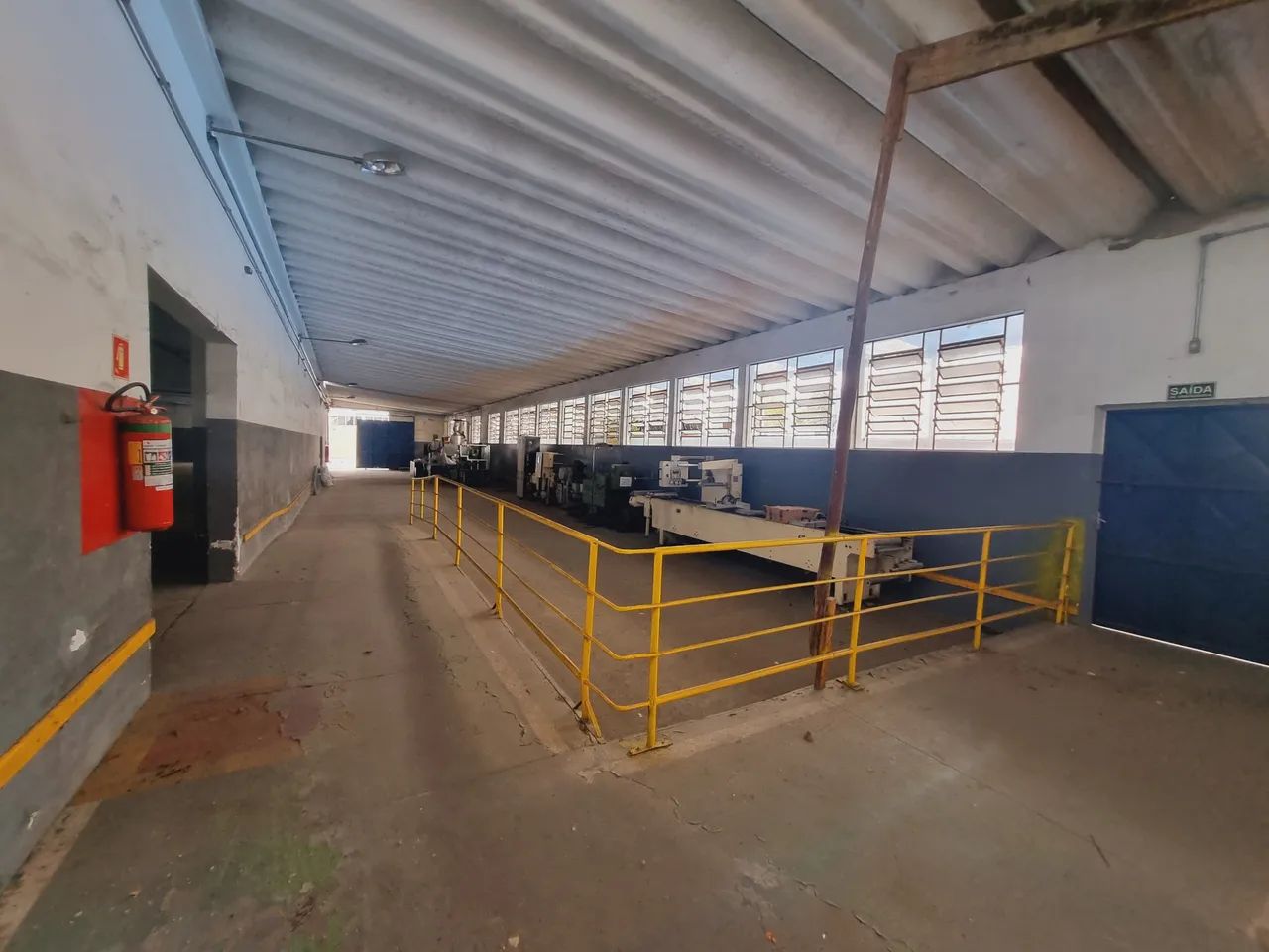Galpão Industrial para locação e venda - Vila Louro - Foto 4