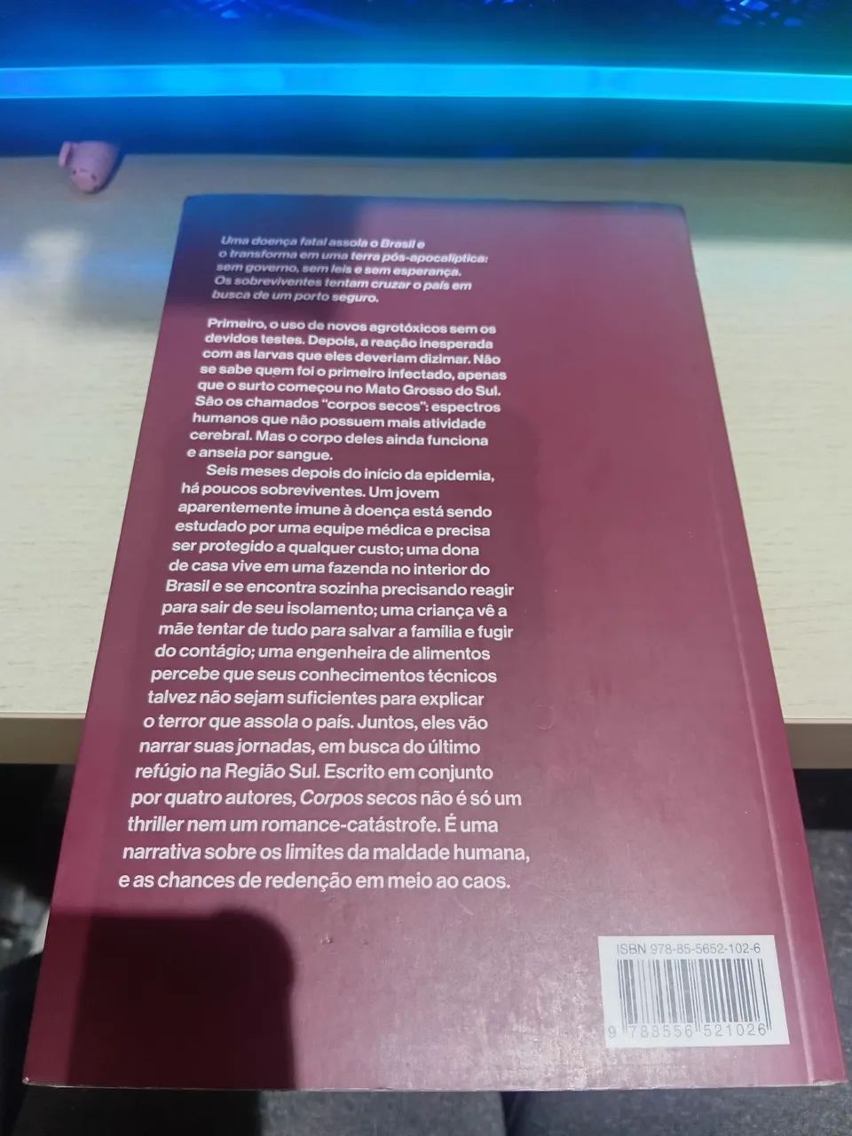 Livro Corpos Secos  - Foto 2