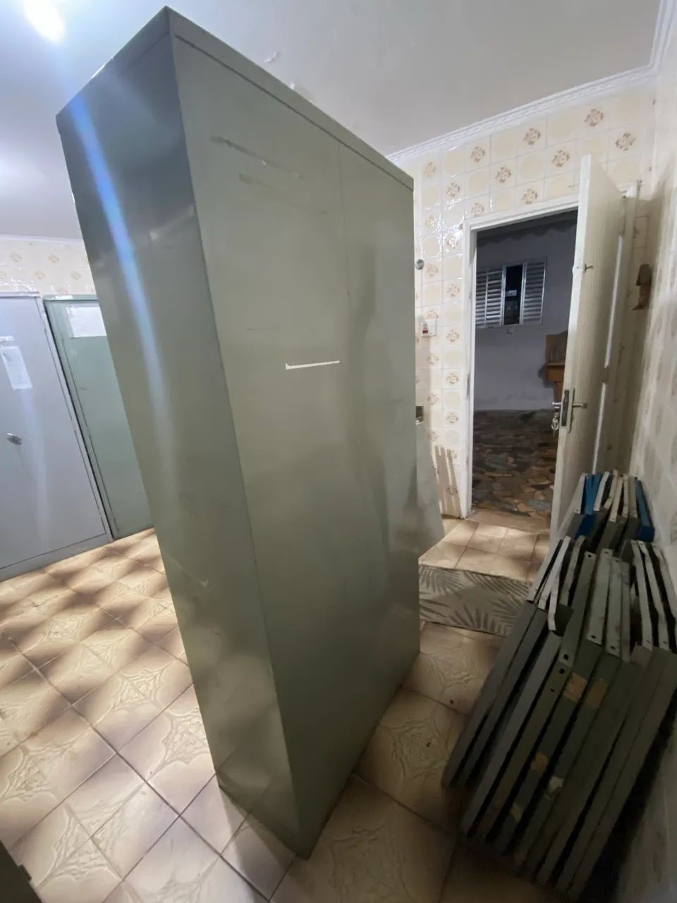Armário de aço com 2 portas e 3 prateleiras - Foto 3