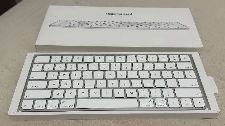 Teclado Magic Keyboard usado poucas vezes 