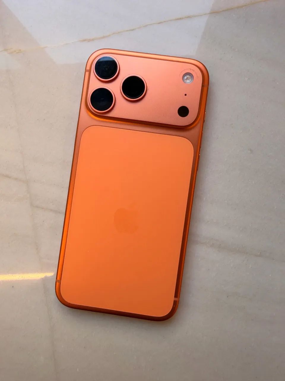 Iphone 17 Pro Max - Laranja