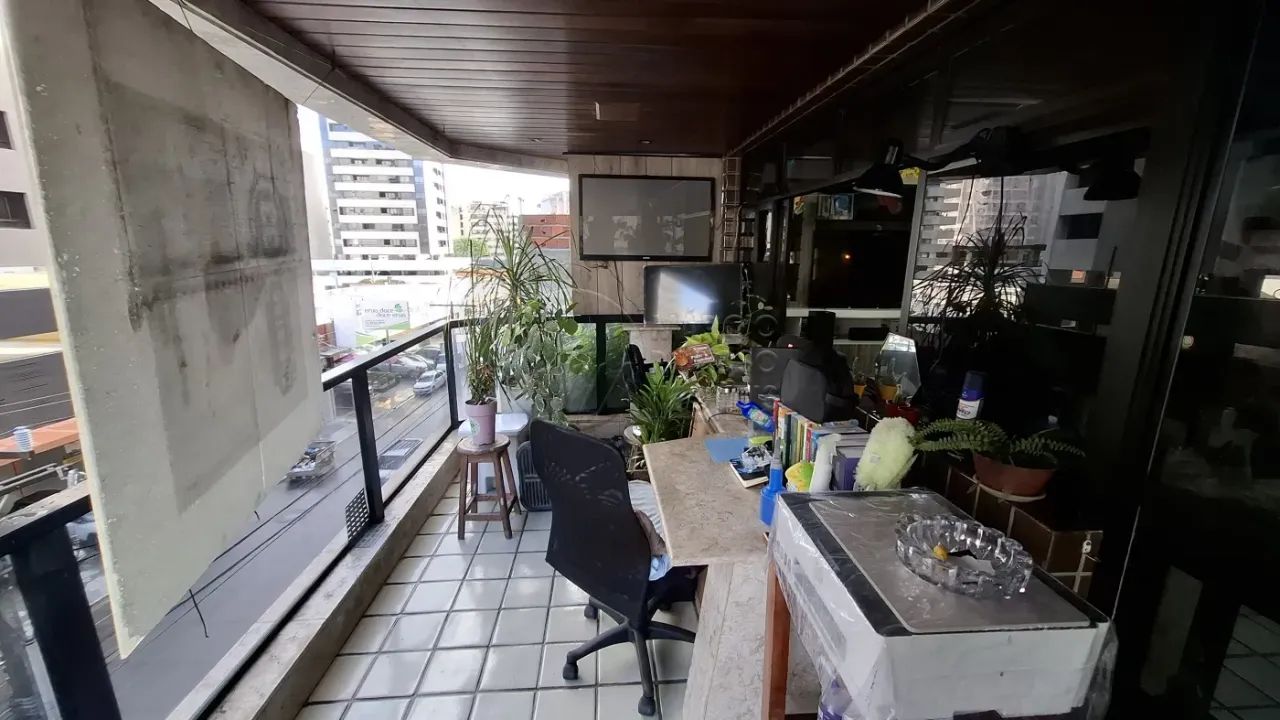 Apartamento 4 Quartos - 226m² - Varanda - Ponta Verde - Foto 3