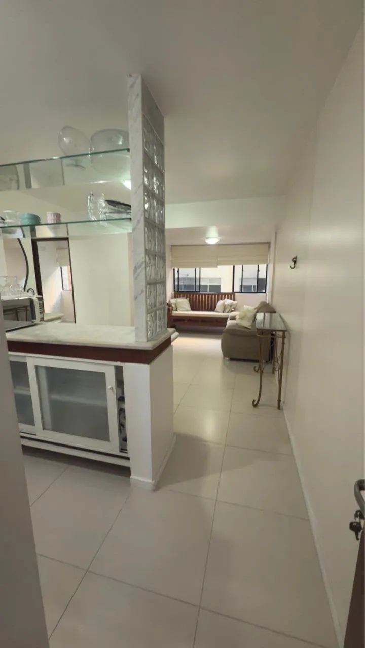 ALUGUEL - APTO 2/4 | MOBILIADO | FRENTE MAR 