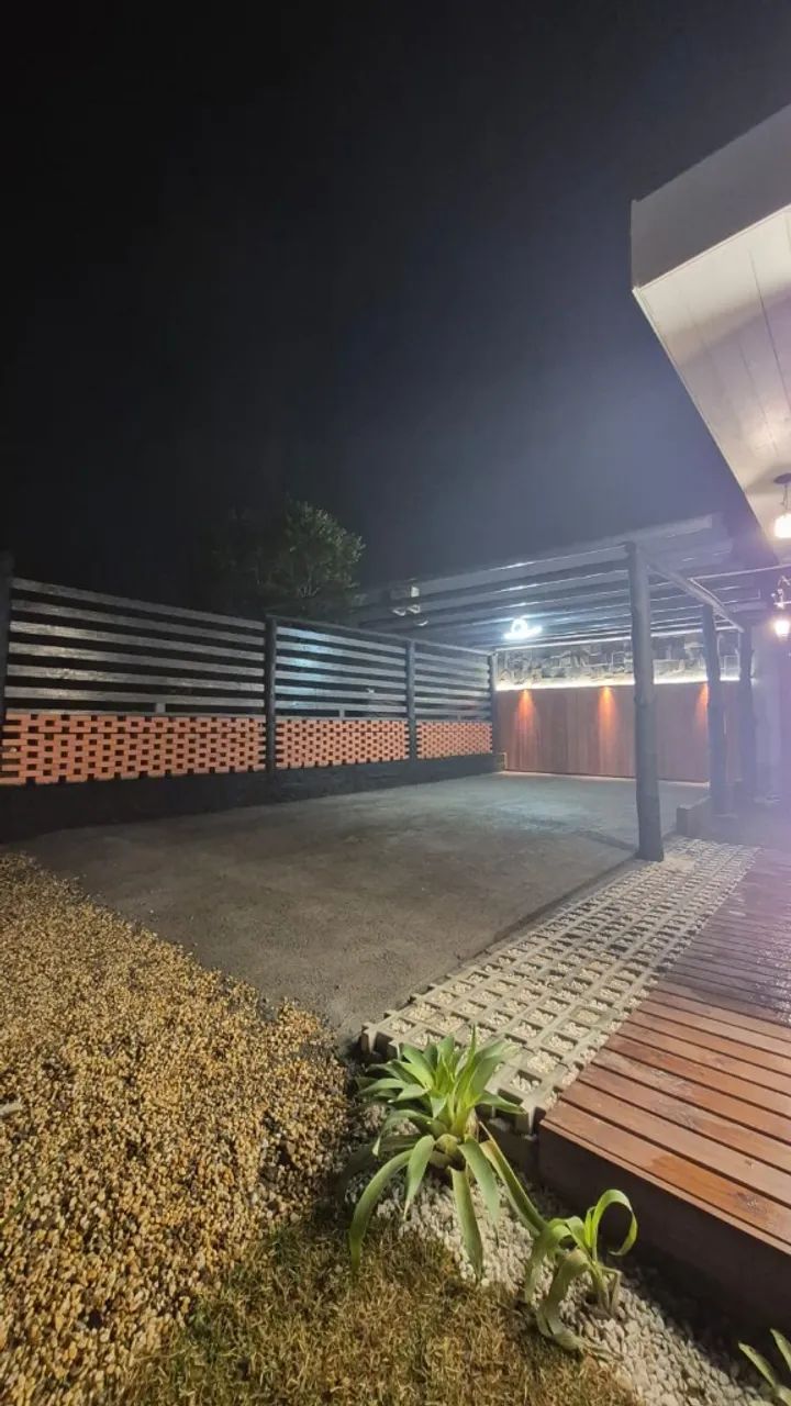 Casa com 2 dormitórios + amplo quintal com piscina em Condomínio no Ingleses! - Foto 3