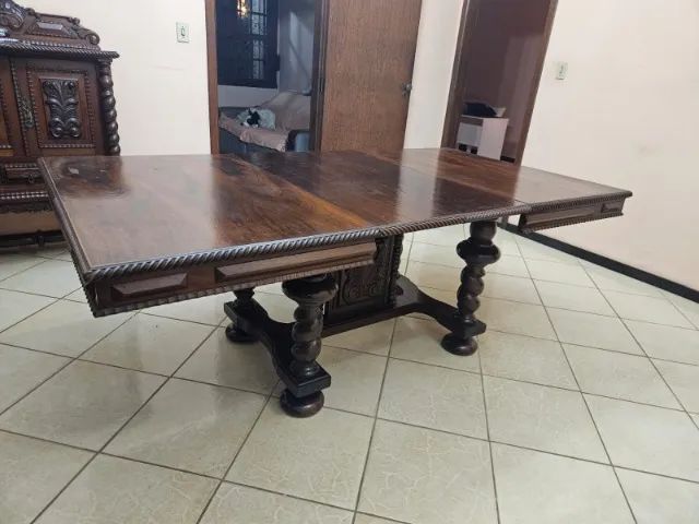 Mesa de Jantar Antiga Estilo Manuelino