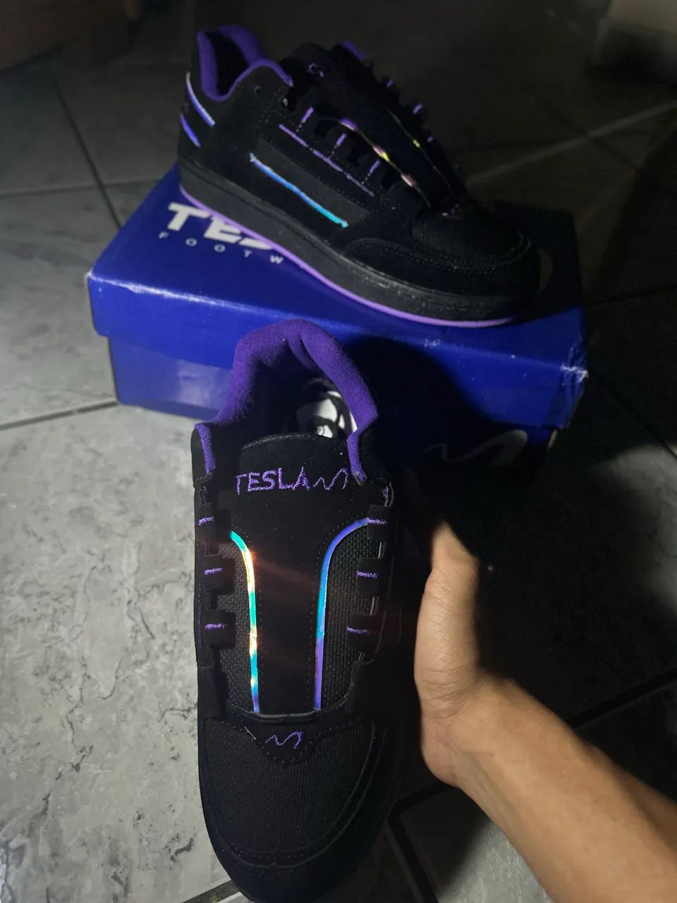 TÊNIS TESLA NUNCA USADO