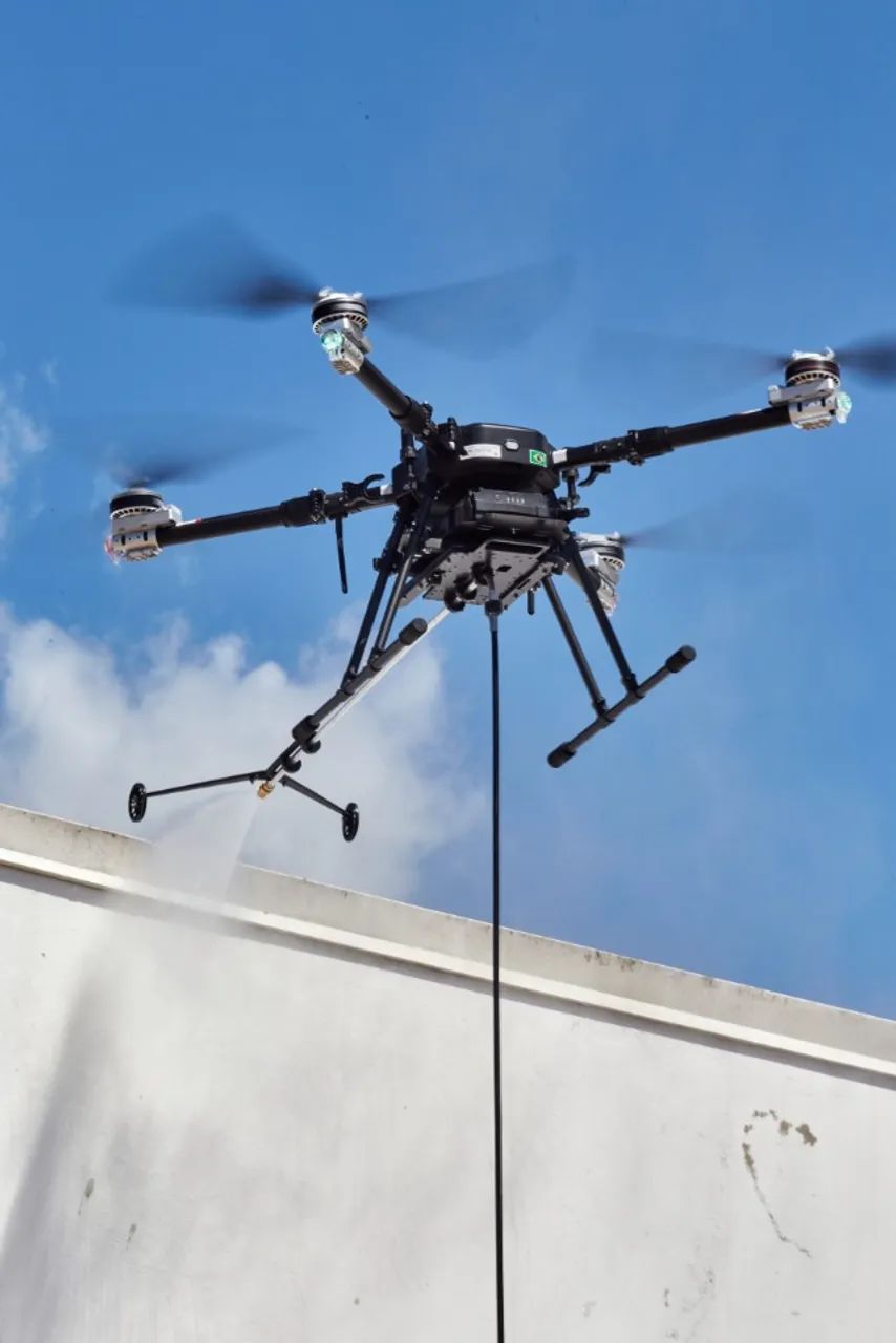 Drone Profissional para Lavagem/ Limpeza Skyclean/Skydrones