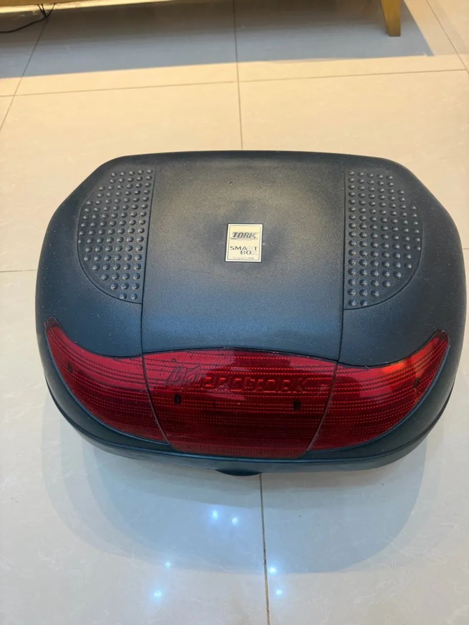 Baú de moto tork 35L