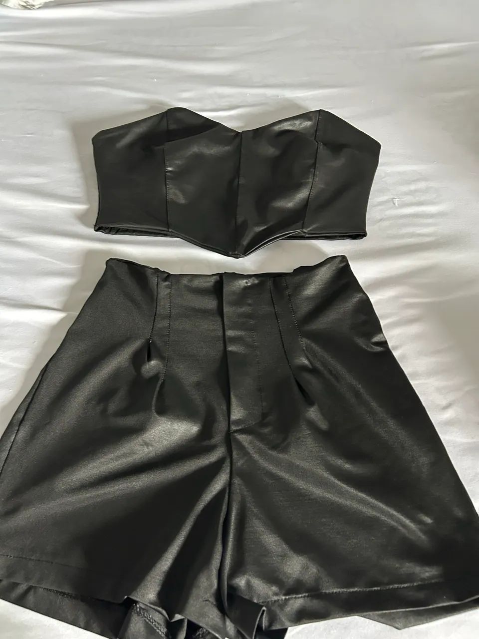 Lote de roupas para bazar