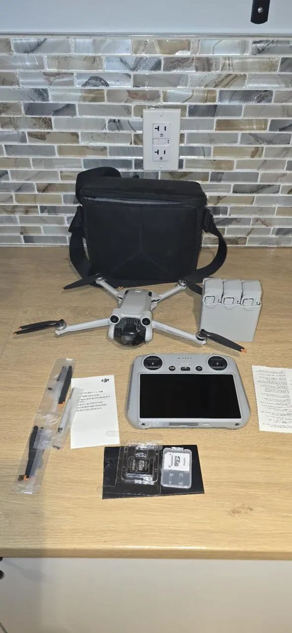 Drone Dji Mini 2 pro Rc 2 com tela câmera 4k - Foto 3