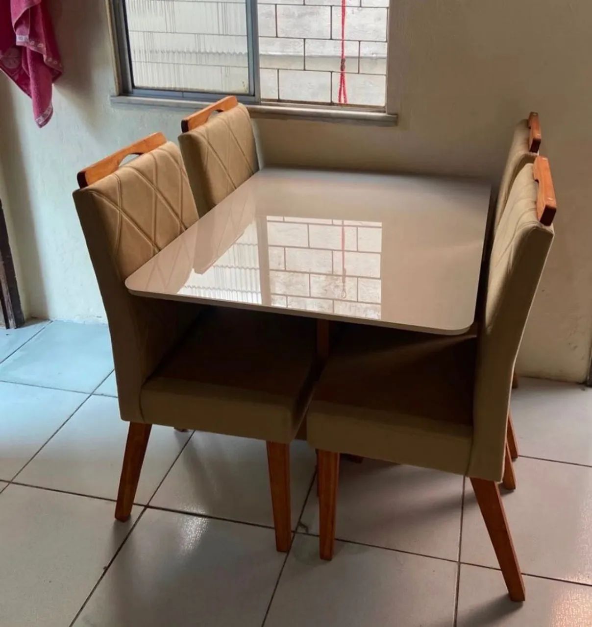 VENDO MESAS COM CADEIRAS  - Foto 3