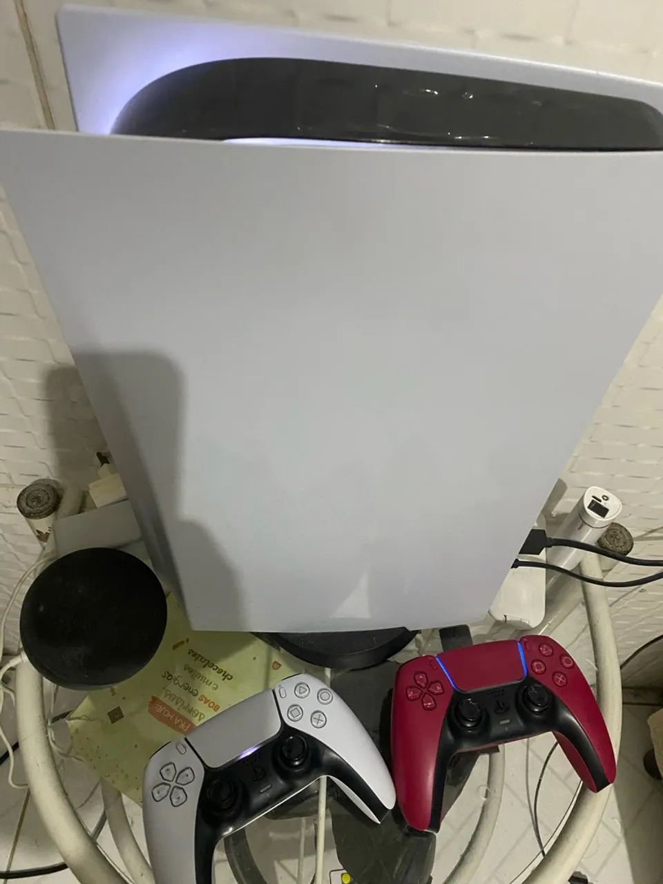 Ps5 intacto com dois controles e jogos