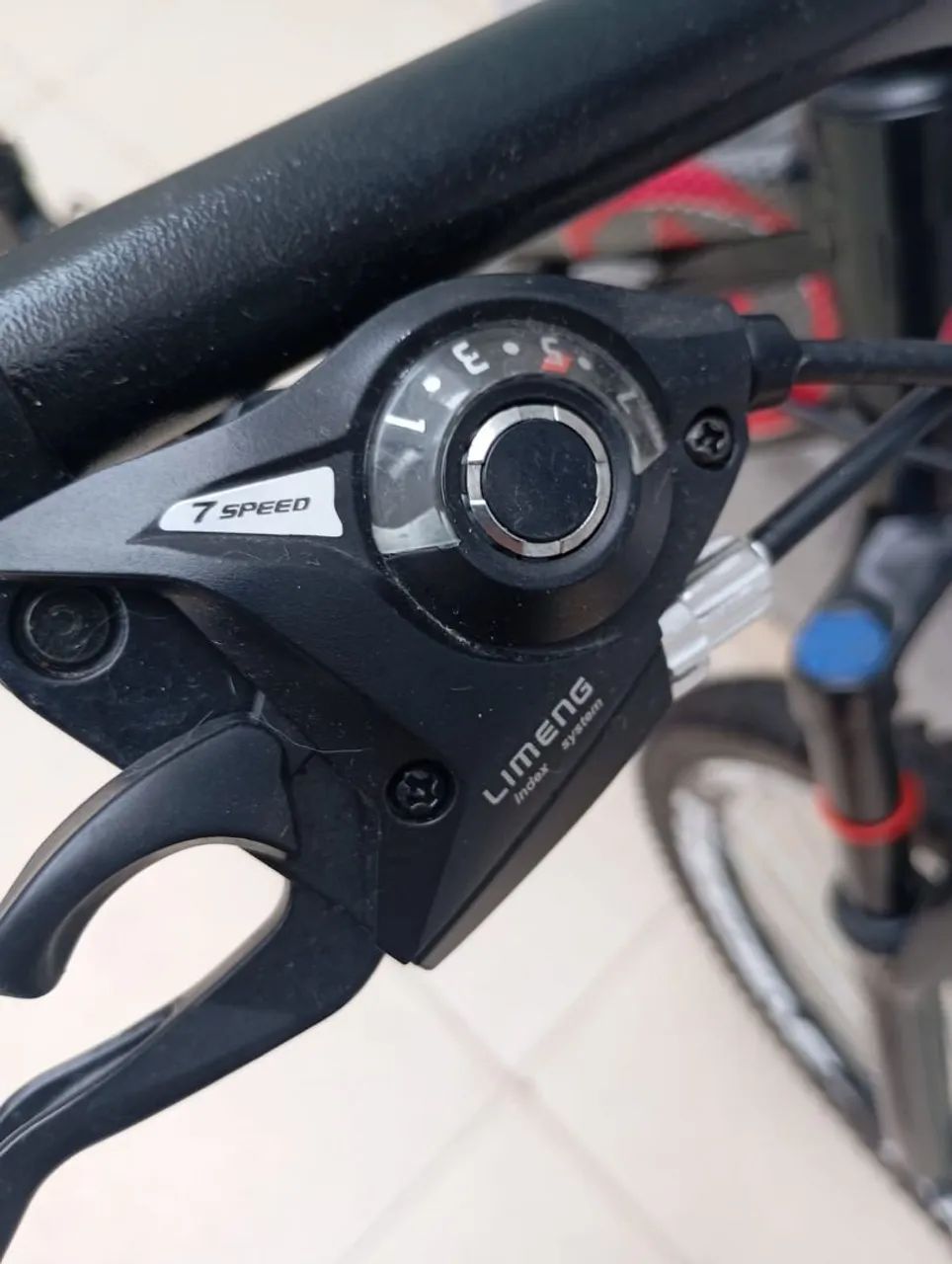 Bicicleta aro 26 usada umas 3 vezes  - Foto 2