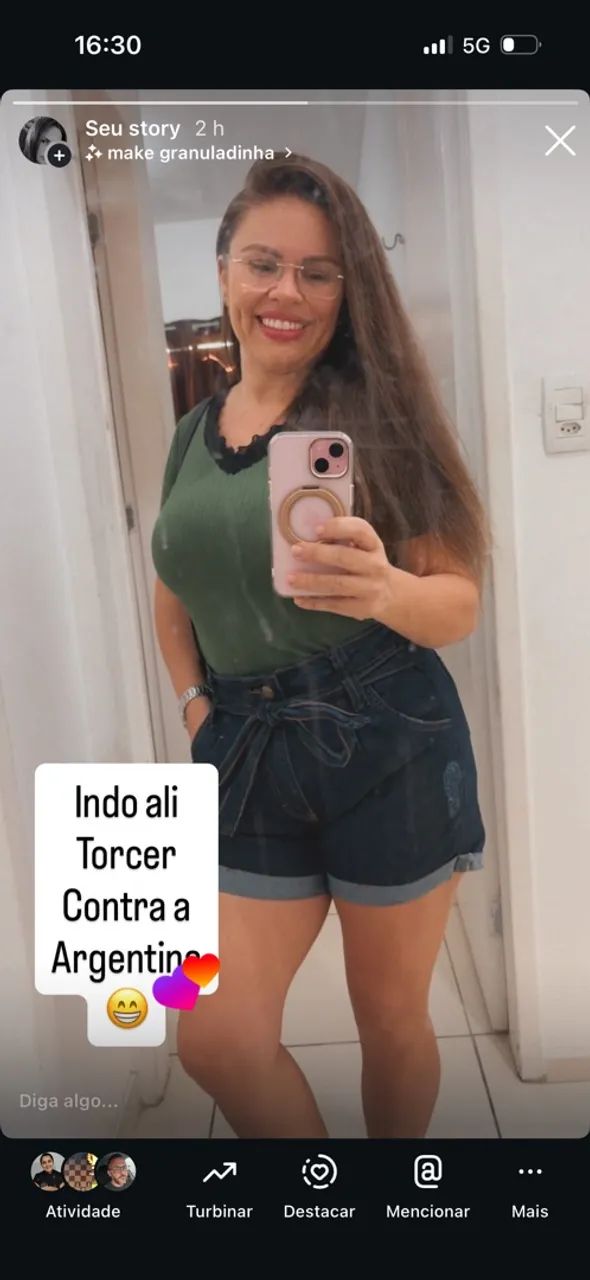 iPhone 15 rosa em perfeito estado 