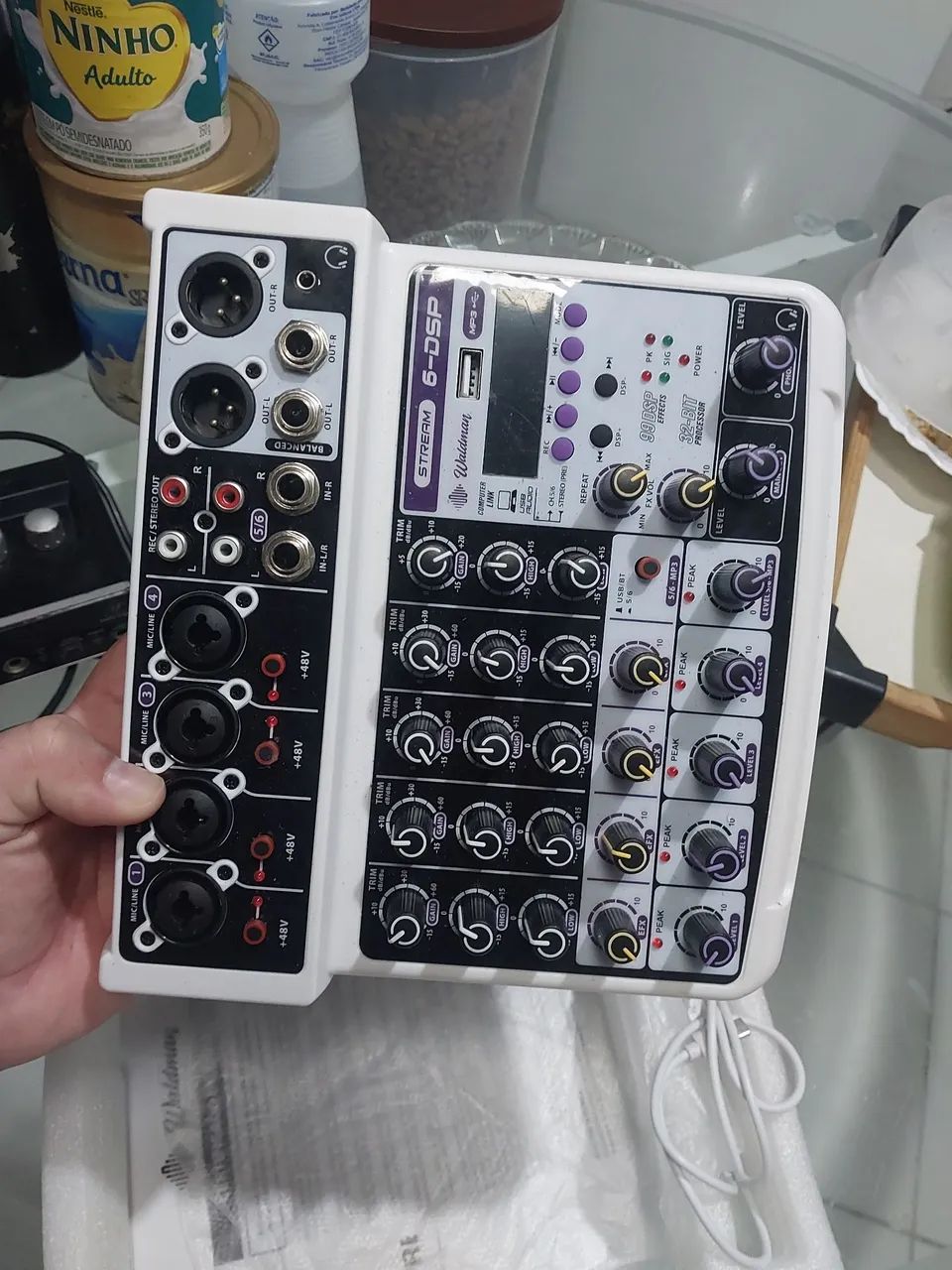 Mesa de som 4 canais nova - Foto 3