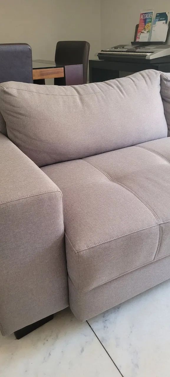 Sofa de 3 lugares, com almofadas fixas da Prima Linea. - Foto 3